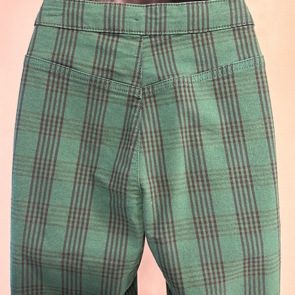 Woman’s FREE PEOPLE Pants - Picture 3 of 3